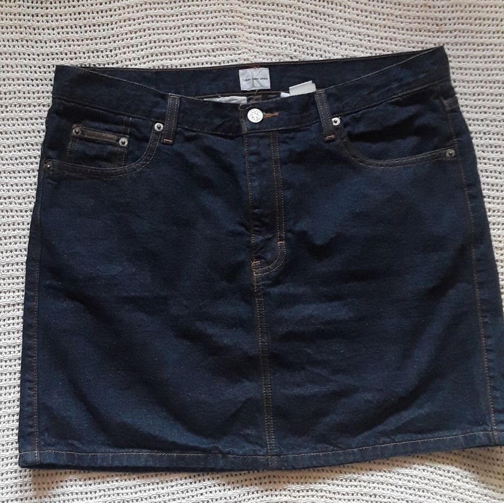 🍃2 for $20🍃 Calvin Klein Mini Skirt!